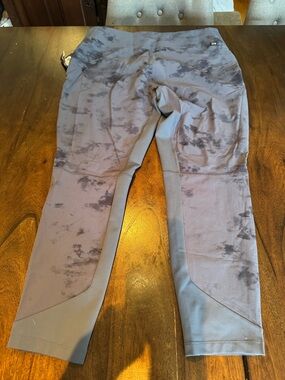 NWT mountain hardwear Gray Tie-Dye Performance jeggings /hiking pants